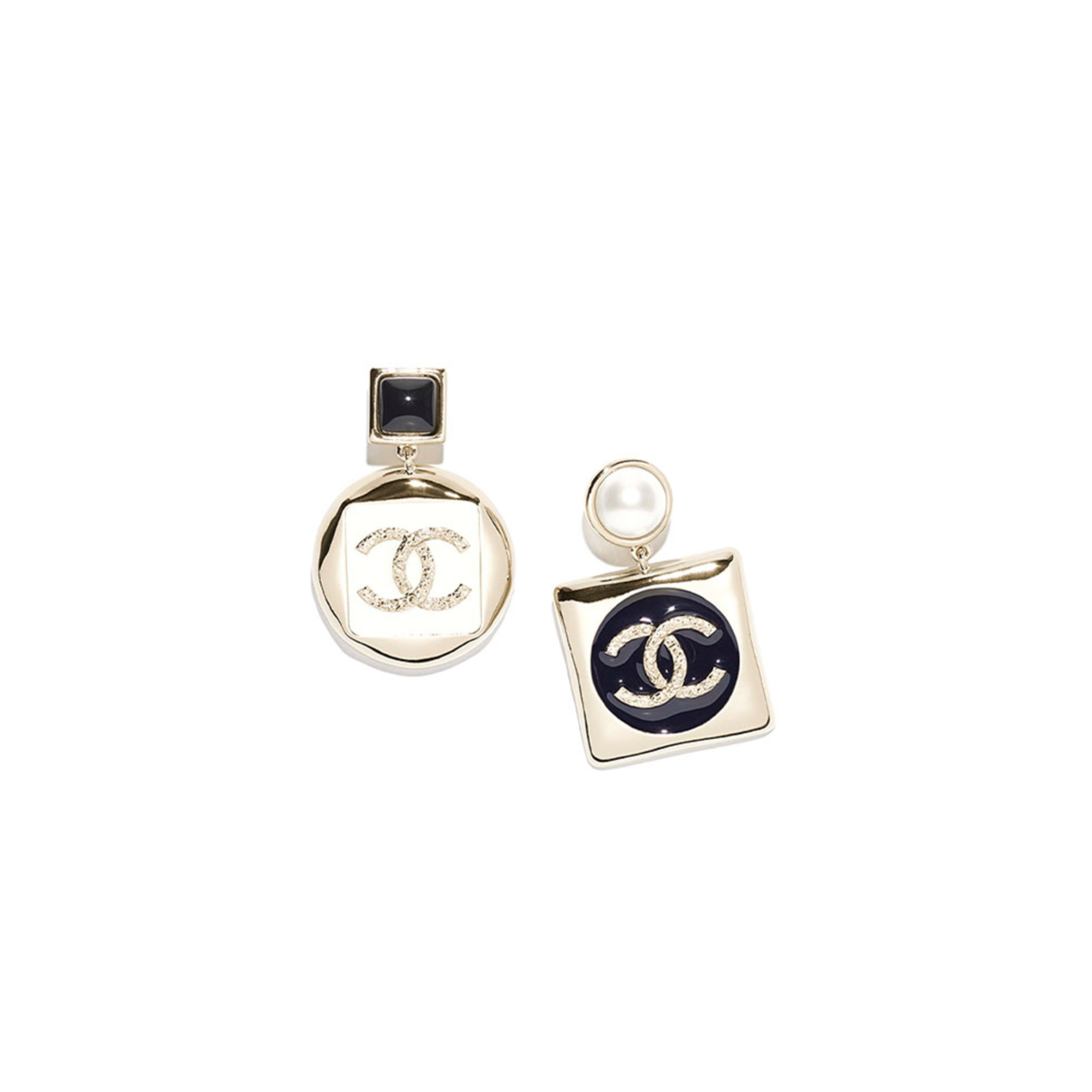 CHANEL CLIP-ON PENDANT EARRINGS ABG907
